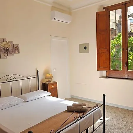 Oda ve Kahvaltı Rosy 4*