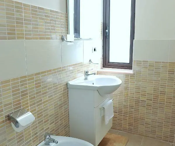 Alojamento de Acomodação e Pequeno-almoço Rosy Paola